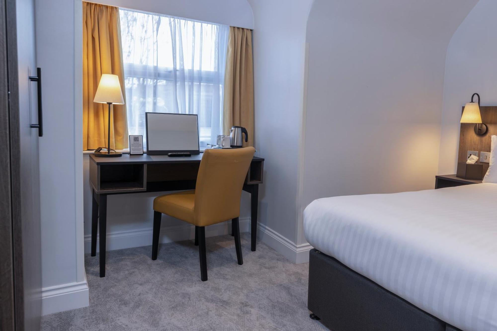 Best Western Kensington Olympia Hotel Лондон Екстер'єр фото